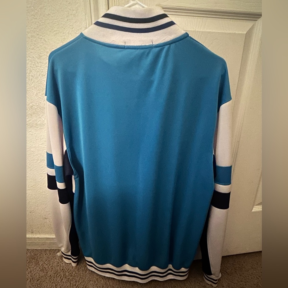 sweater - Picture 2 of 2